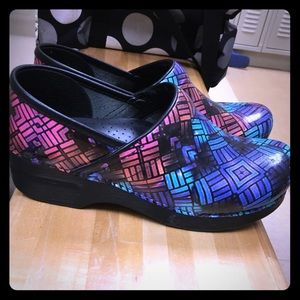 Dankso nursing shoes